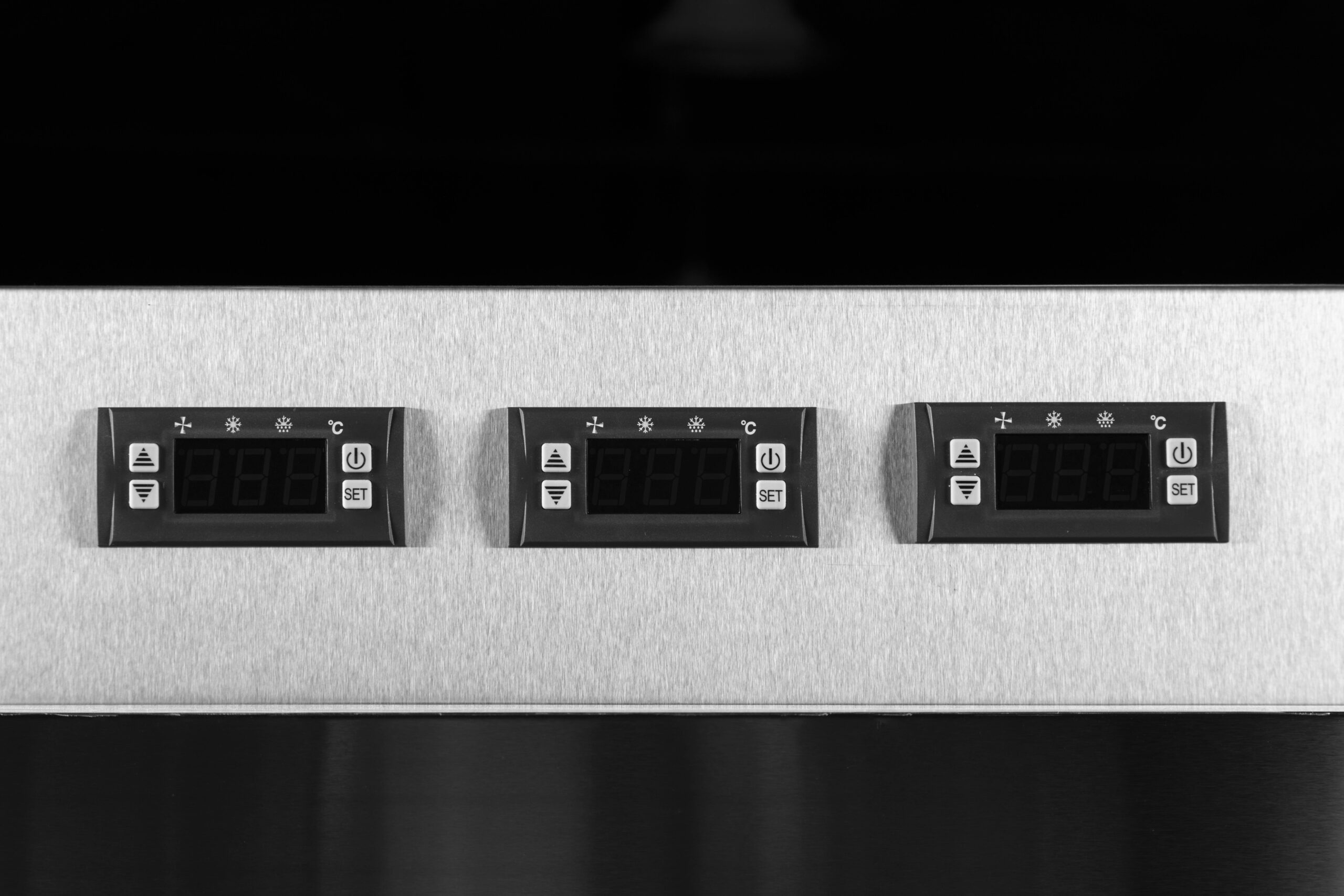 Roundfin RD-3 3 Rooms Mortuary Refrigerator - Image 4