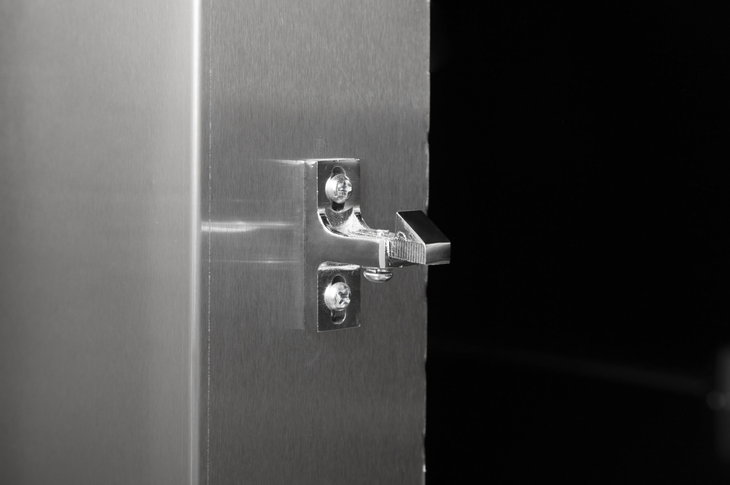 Roundfin RD-6 6 Rooms Mortuary Refrigerator - Image 3